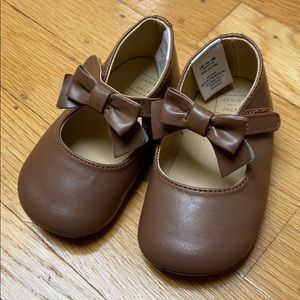Janie and Jack leather shoes for early walkers